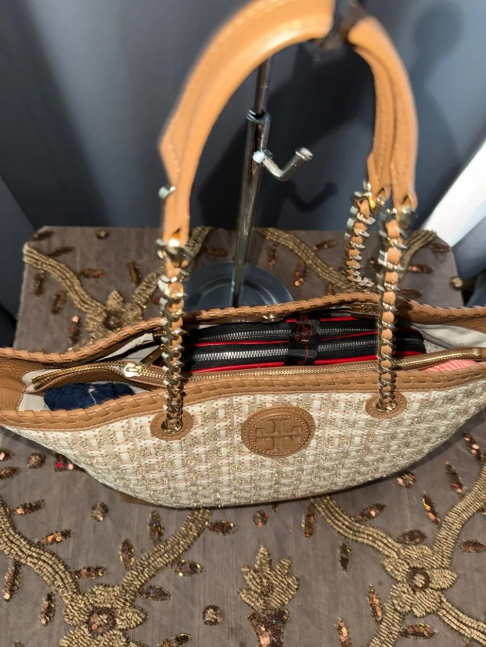 Tory Burch NWOT  tweet Tan and Cream Woven Tote with Chain-Trim Straps - Picture 6 of 17